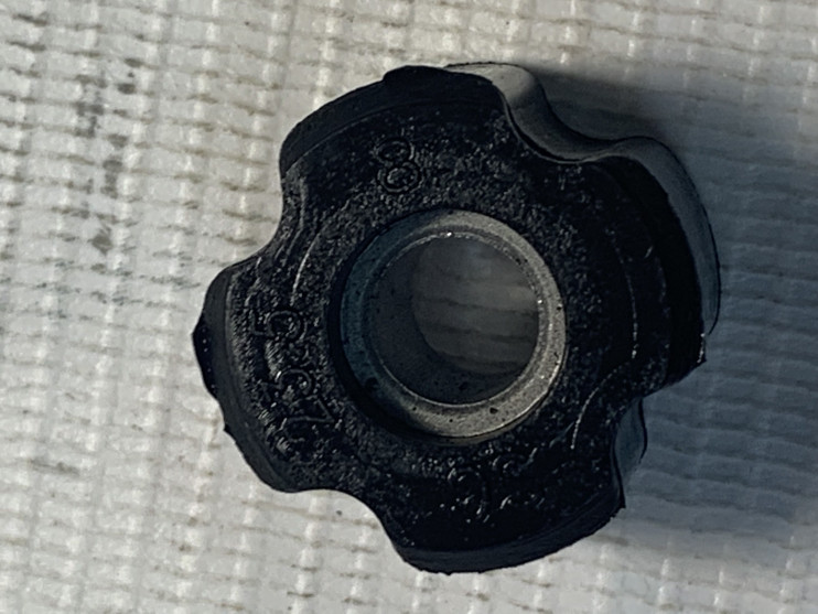 Втулка резиновая антивибрационная под штангу 26мм