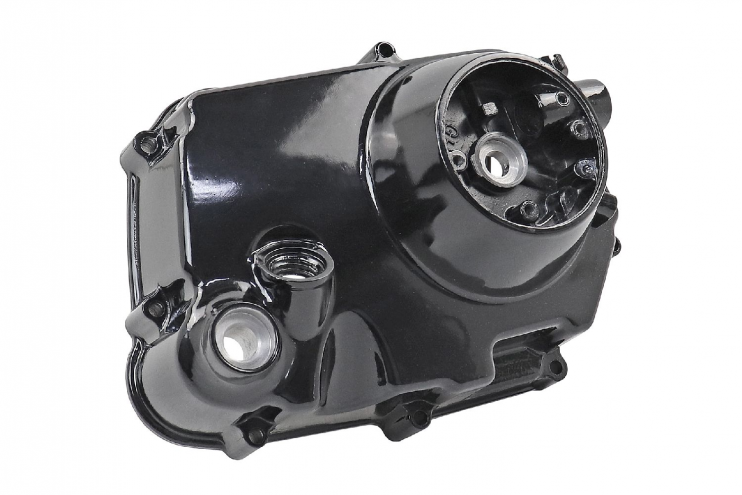 Крышка картера правая Альфа 70 черная