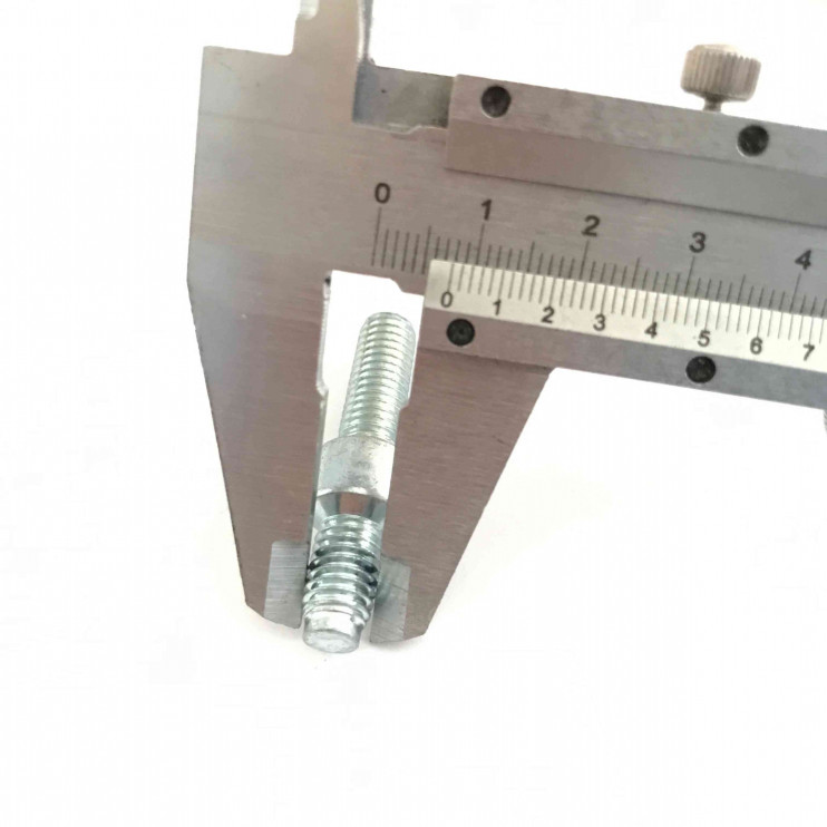 Шпилька шины Stihl 361 660