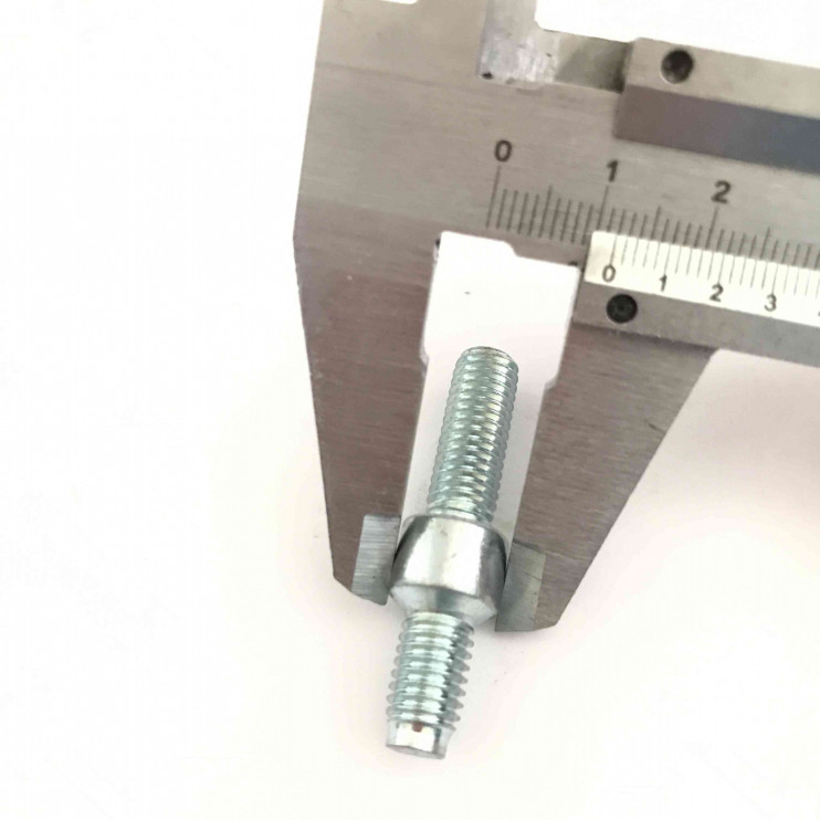 Шпилька шины Stihl 361 660