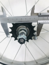 Обод 18 задний железный с втулкой