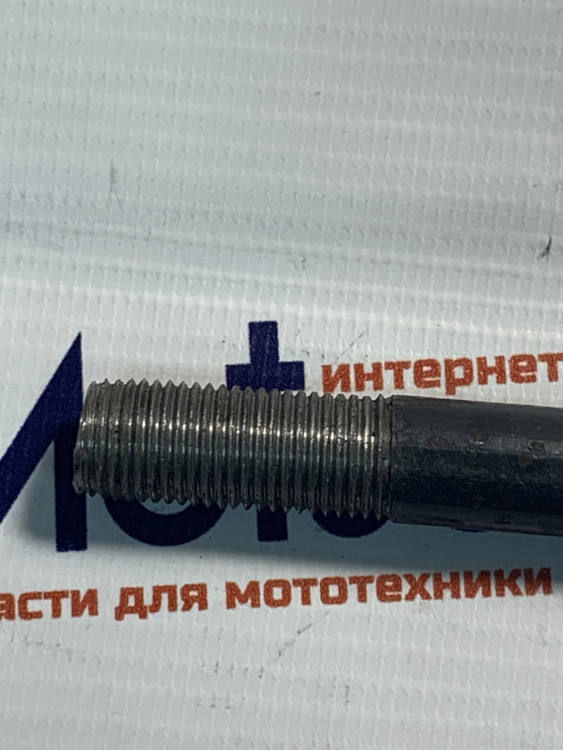 Шпилька Урал крепления двигателя к раме длинная
