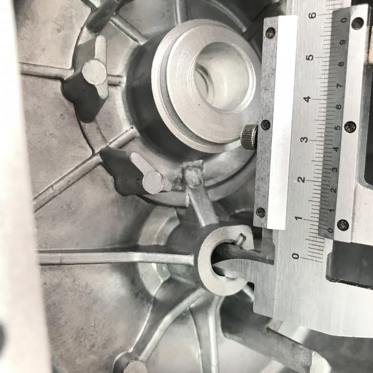 Крышка картера левая  вариатора 139QMB голая R10 чёрная