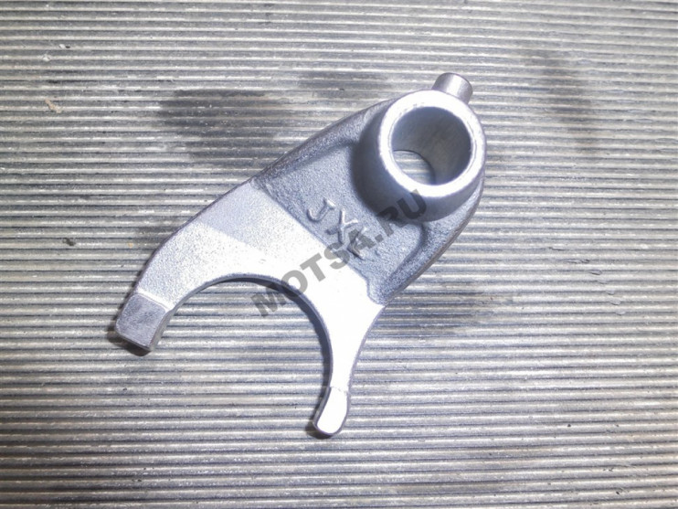 Вилка переключения 1-й передачи 163FML-2 167FMM правая R завод