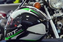 Шлем MT Stinger spike черный белый зеленый металлик XL Интеграл