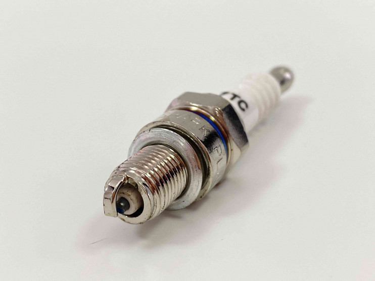 Свеча HONDA A7TC (аналог NGK C7HSA) (прим.: Delta, ALFA, Зодиак, 4x такт двиг.скутер)