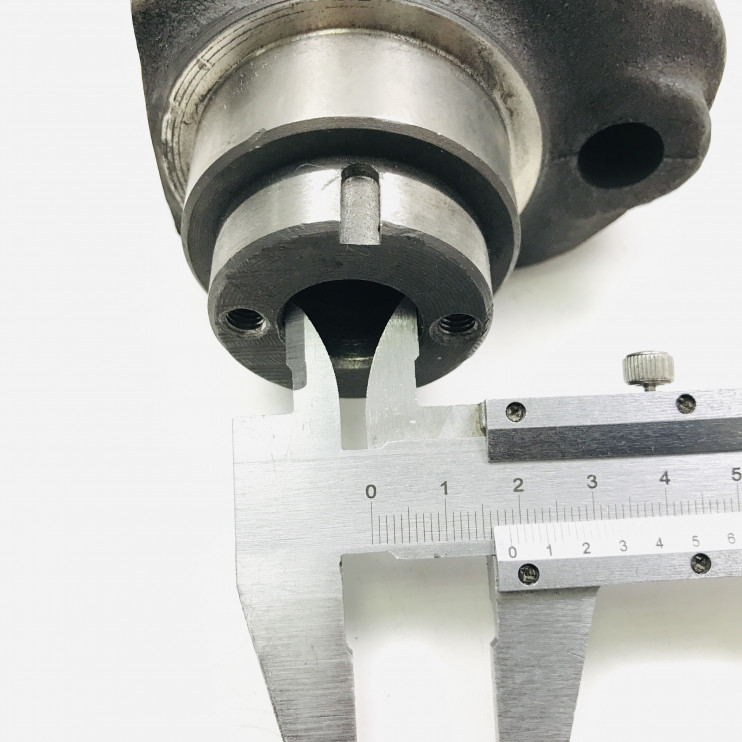 Коленвал двигателя R180