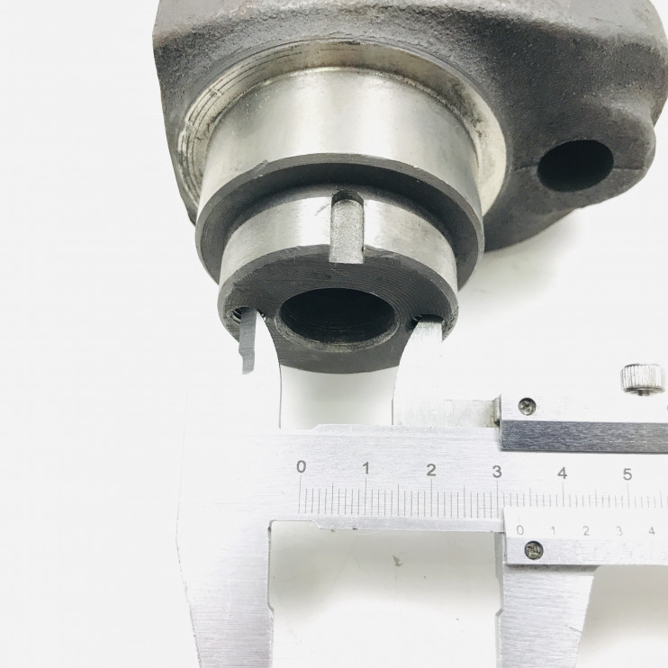 Коленвал двигателя R180