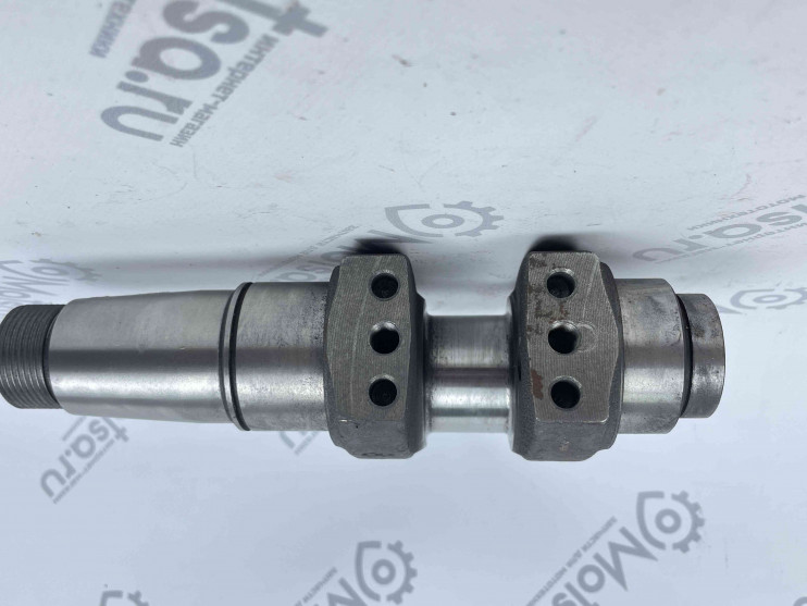 Коленвал двигателя R180