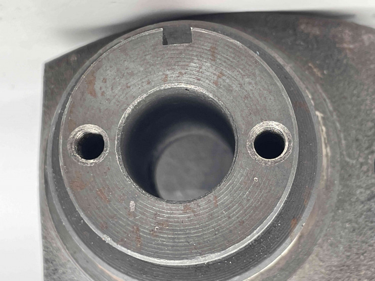 Коленвал двигателя R180