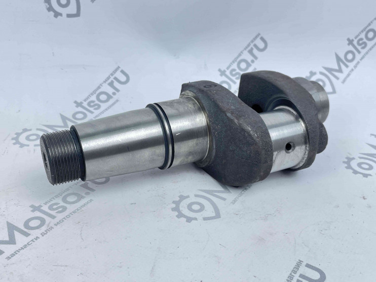 Коленвал двигателя R180