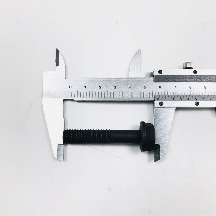 Болт крепления ножа LM4215,4622,4626,4627,4630,4840,5130,5131,5346E 3/8-24UNF (50мм) (60100030000)