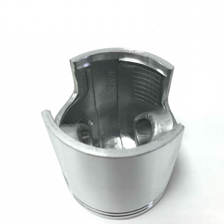 Поршень снегоход Буран  под Чехию  С левый узкие кольца