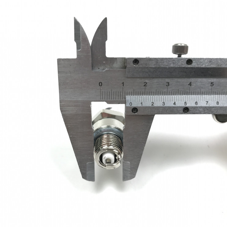 Свеча HONDA E6TC (аналог NGK BP6HS, А17В) (скутер 2х такт. двиг., Honda Dio)