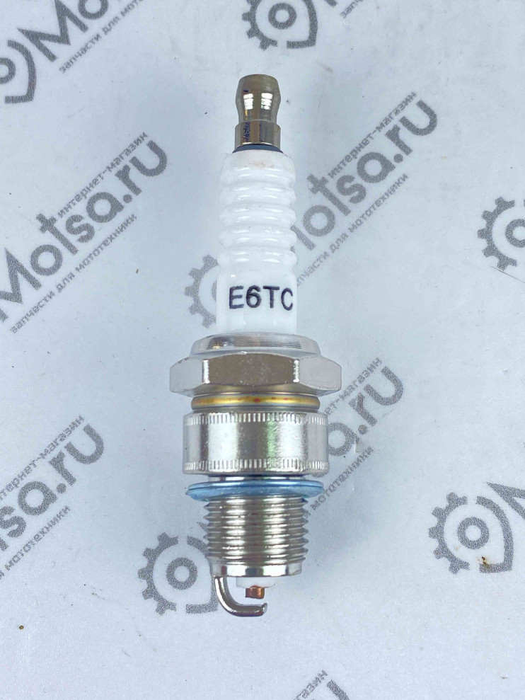 Свеча HONDA E6TC (аналог NGK BP6HS, А17В) (скутер 2х такт. двиг., Honda Dio)
