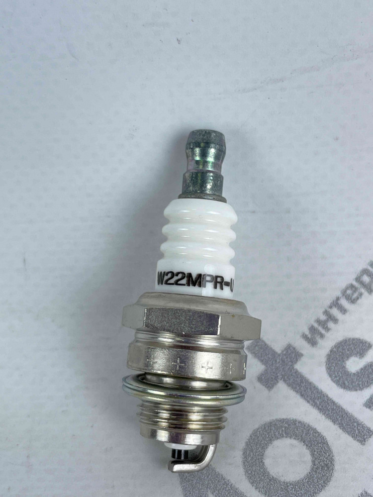 Свеча DENSO W22MPR U 6043 аналог NGK BPMR7A бензопилы мотокосы