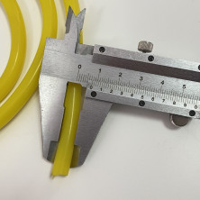 Бензошлaнг скутер,  мопед СИЛИКОН желтый d=84 mm 1м
