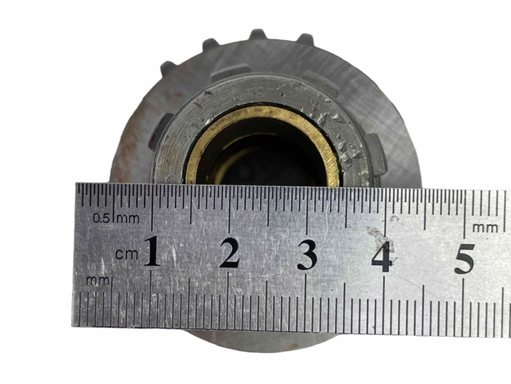 Вал мотоцикл Иж вторичный с подшипником