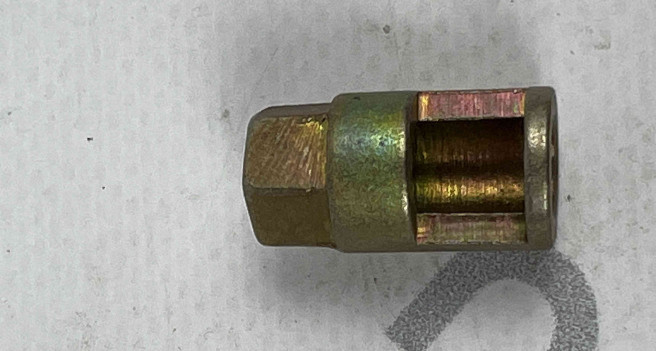 Светофор втулка с болтом и пальцем Вихрь