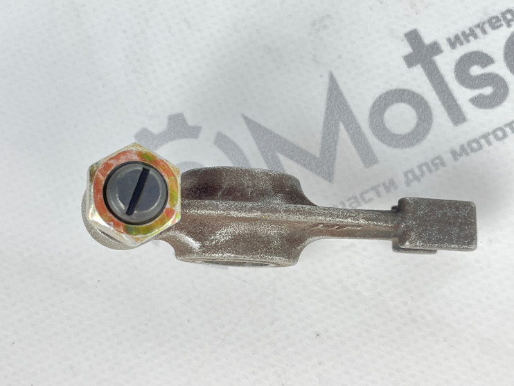 Коромысла ГРМ двигателя R190, R195 (ПАРА)