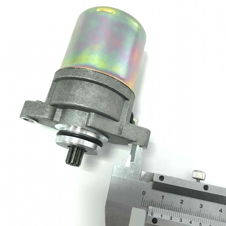 Электростартер скутер Suzuki Address 50 (вал 9 шлицев, d8 мм, вылет 11 мм)