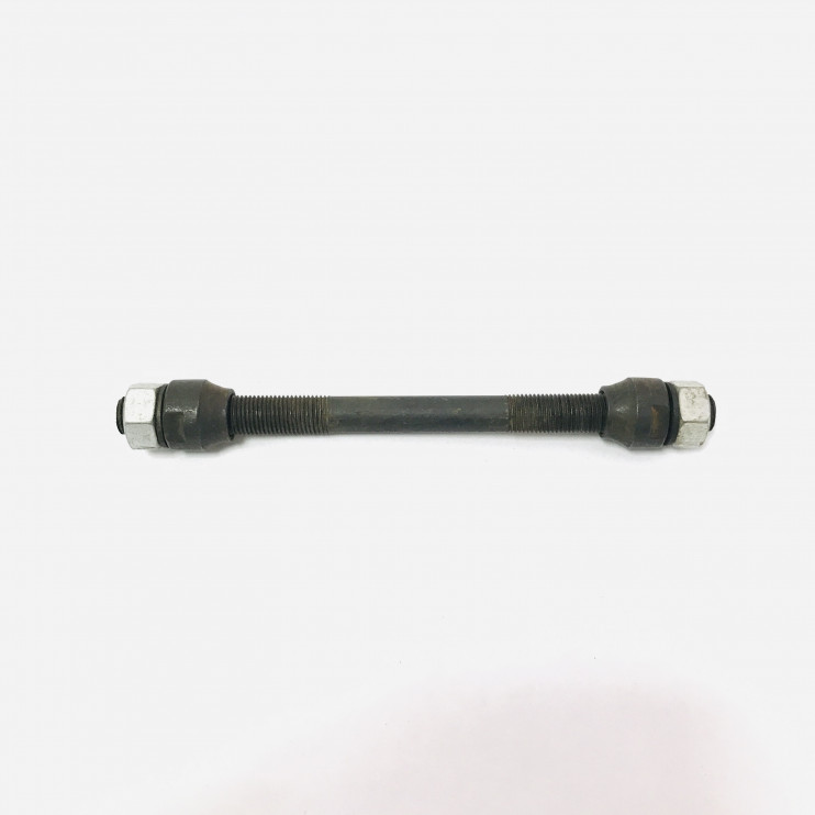 Ось втулки переднего колеса М8