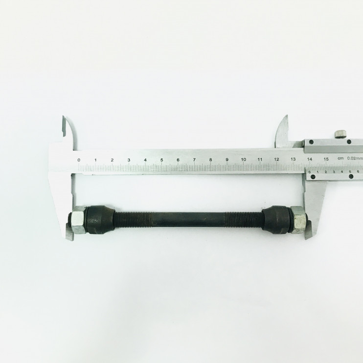 Ось втулки переднего колеса М8