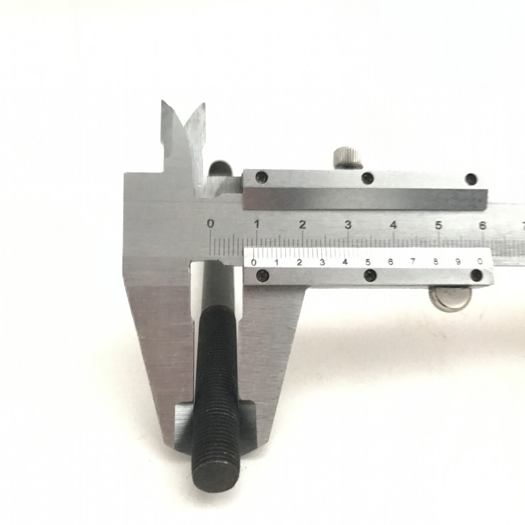 Ось втулки переднего колеса М8