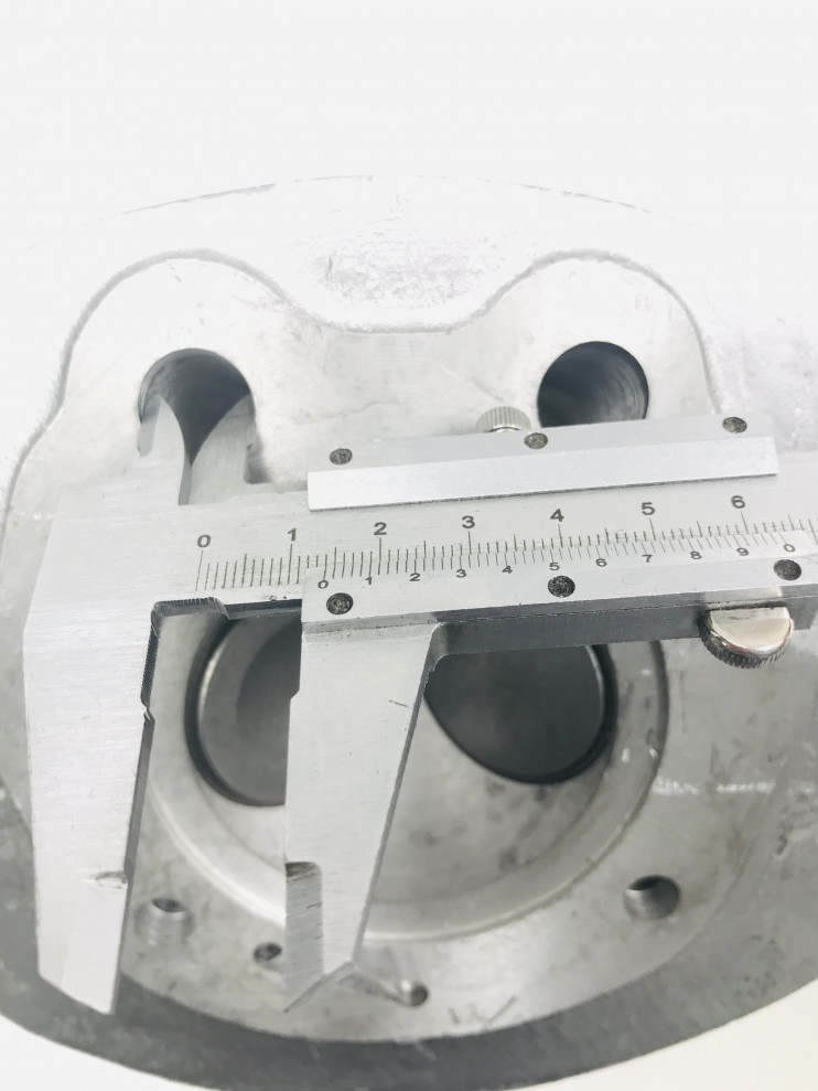 Головка Урал цилиндра левая Ирбит