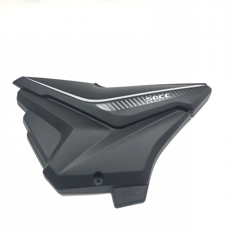 Облицовка боковая крышка бардачка Alpha Andes черная матовая