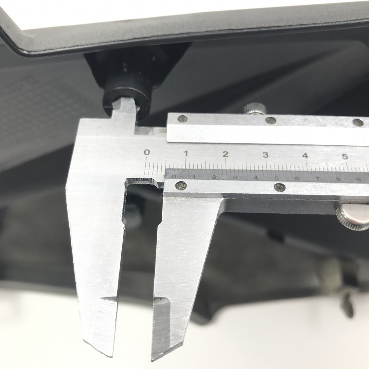 Облицовка боковая крышка бардачка Alpha Andes черная матовая