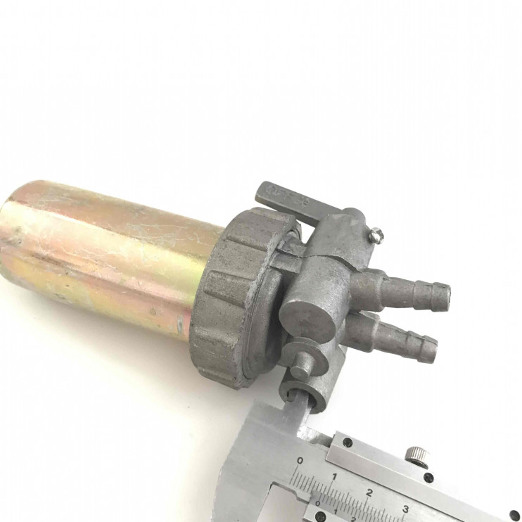 Кран топливный штуцеры сверху R190,R195