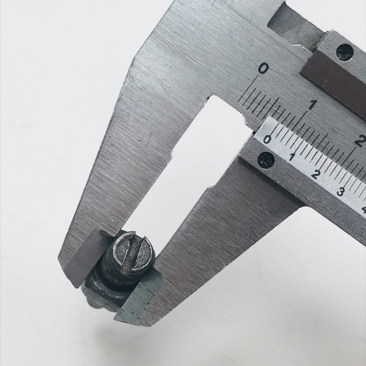 Винт регулировочный КПП с гайкой Урал