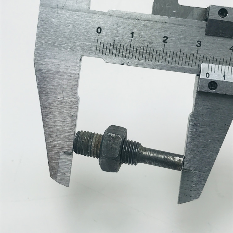 Винт регулировочный КПП с гайкой Урал