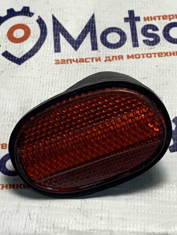 Отражатель катафот красный на крыло овальный