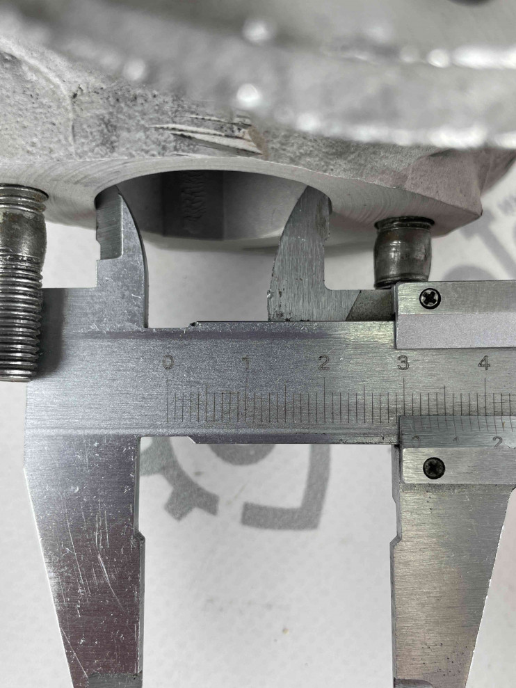 Головка Урал цилиндра старого образца левая реставрация