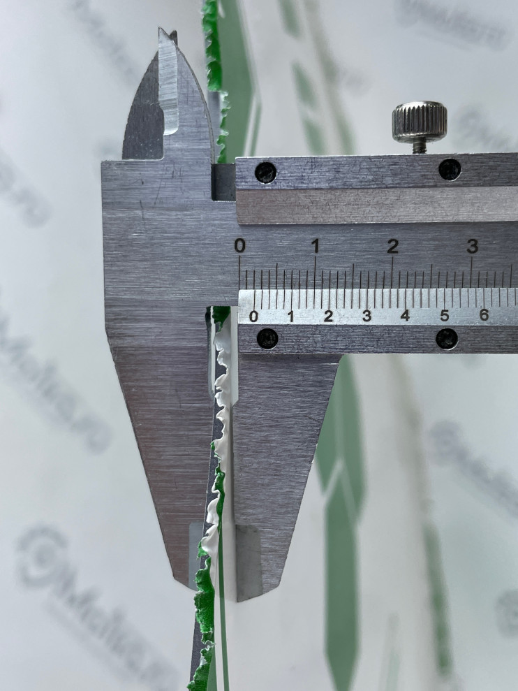 Стекло ветровое Рысь 2.0 мм №4 113 модель старого образца мягкое без выступа