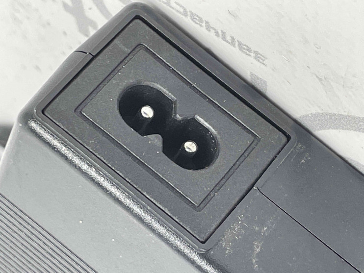 Зарядное устройство гироскутеров 42 В 2 A 220 В