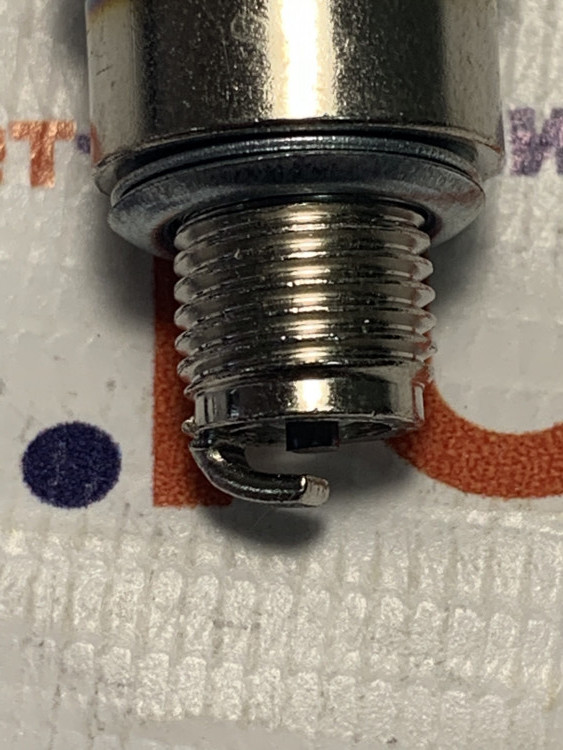 Свеча OREGON CMR6H бензопилы триммеры