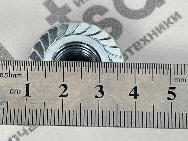 Гайка маховика M20x2 2V77F-2V78FA