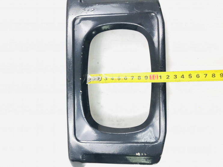 Рамка фары двигателя R180