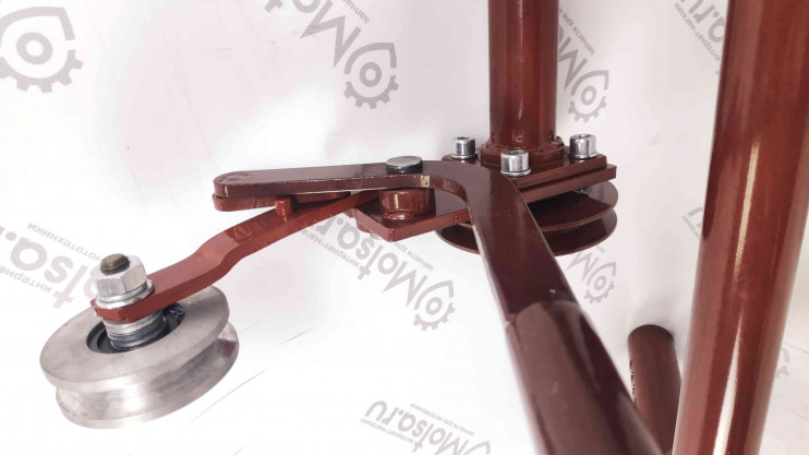 Косилка роторная Каскад, Нева, мотоблок (1800-3600 об/мин, ширина захвата 0,8м, скор.2,0-4,0 км/ч, высота 5-7см, 955*755*310, вес 25кг.)