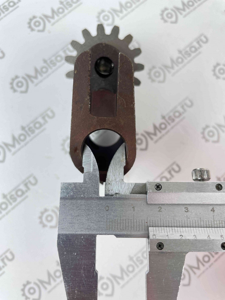 Паразитка Урал шестерня на кронштейне ИМЗ-8.103-04025