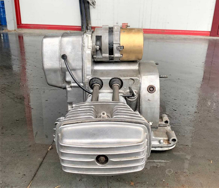 Двигатель Днепр без карбюраторов без КПП (реставрация, без док-тов)