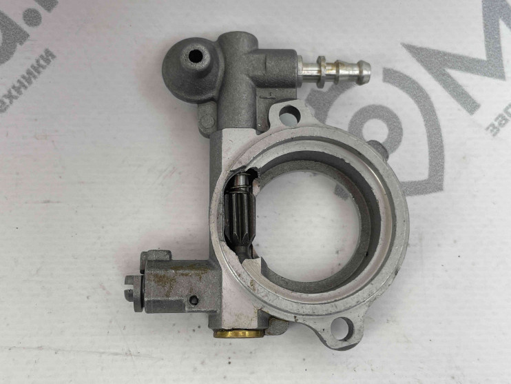 Насос масляный Stihl 260